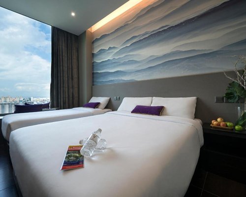 V Hotel Lavender - 4 Nights