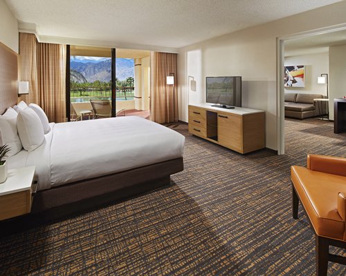 DoubleTree by Hilton Golf Resort Palm Springs - 5 Nights