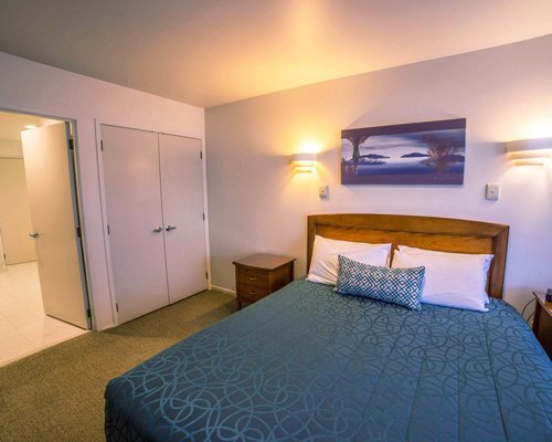 The Bishop Selwyn - R