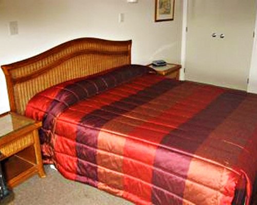 The Bishop Selwyn - R