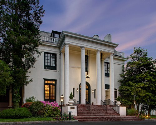 Tarrytown House Esta...