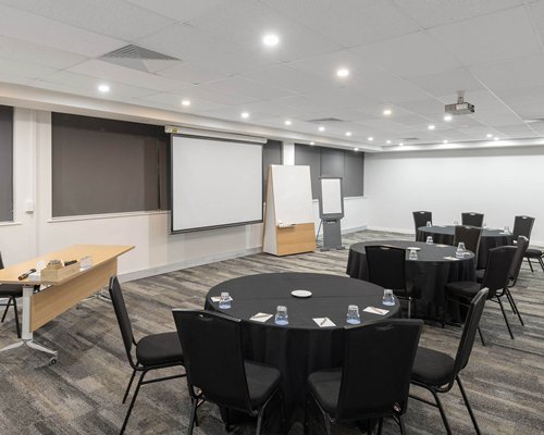 Oaks Perth Hotel - 5 Nights