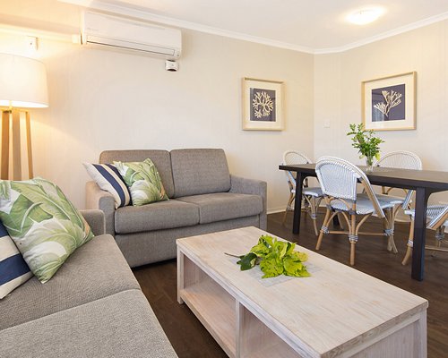 Golden Leaf - Rental