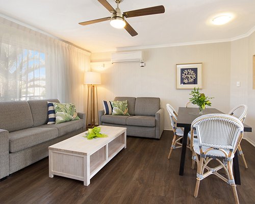 Golden Leaf - Rental