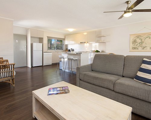 Golden Leaf - Rental