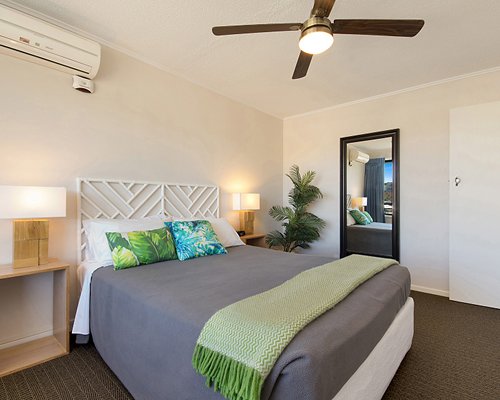 Golden Leaf - Rental