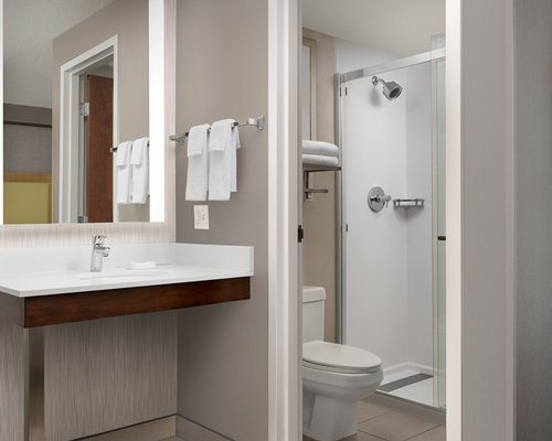 SpringHill Suites Boise Parkcenter - 5 Nights