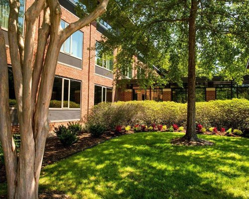 Williamsburg Woodlands Hotel & Suites - 3 Nights
