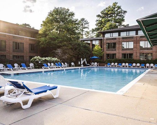 Williamsburg Woodlands Hotel & Suites