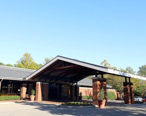 Williamsburg Woodlands Hotel & Suites - 3 Nights