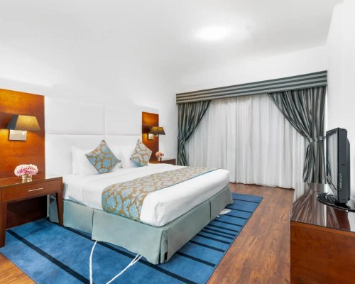 Golden Sands Hotel & Residences - 3 Nights