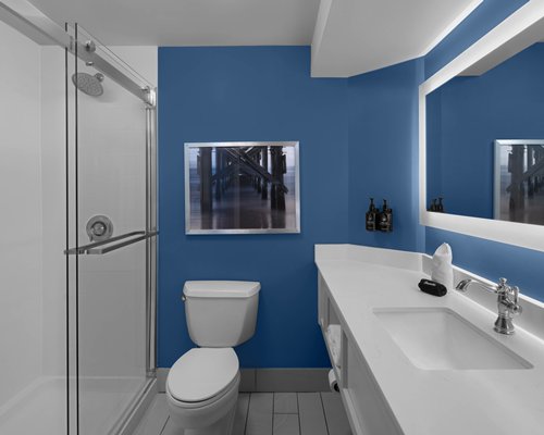 Hotel Indigo Mount Pleasant - 3 Nights
