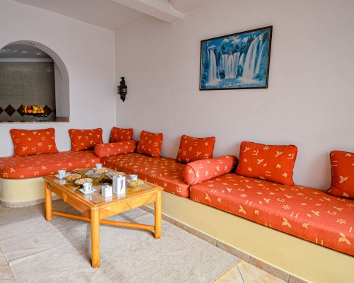 Intouriste Hotel & Suites