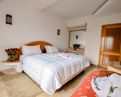 Intouriste Hotel & Suites