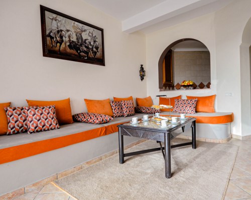 Intouriste Hotel & Suites