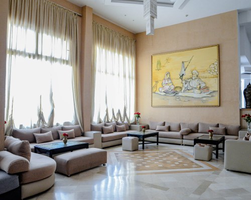 Intouriste Hotel & Suites