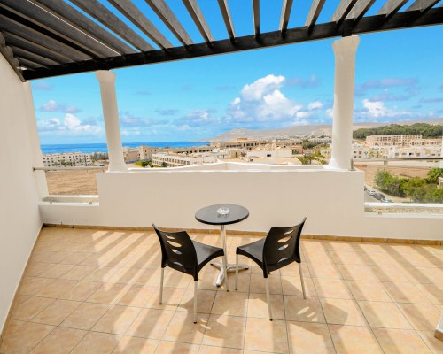 Intouriste Hotel & Suites