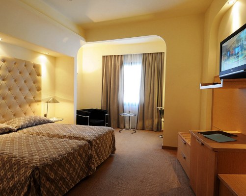 Club Hotel Loutraki - 7 Nights