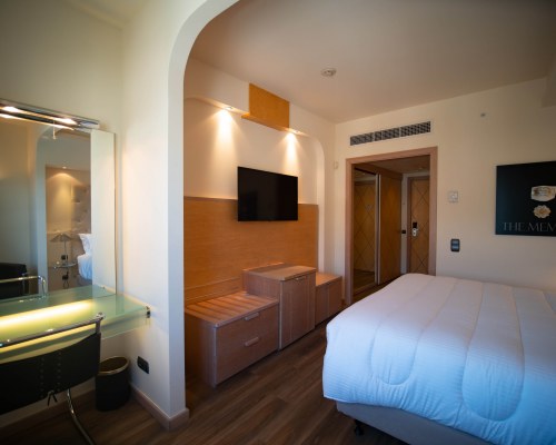 Club Hotel Loutraki - 7 Nights