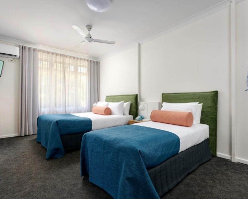 Baileys Parkside Motel - 3 Nights