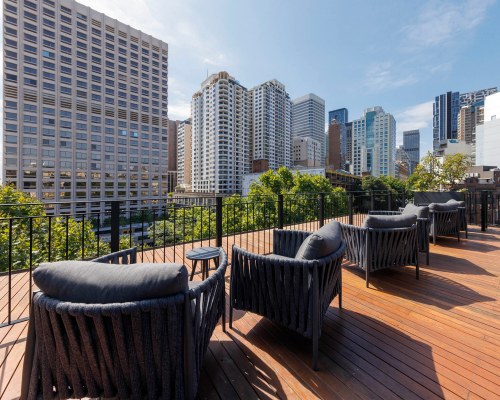 202 ELIZABETH HOTEL - 3 Nights