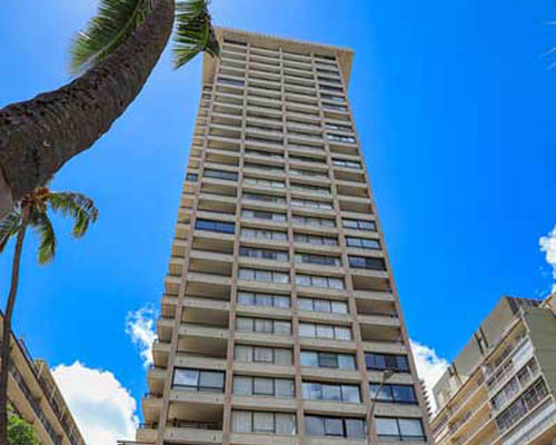 Aloha Towers by Sund...