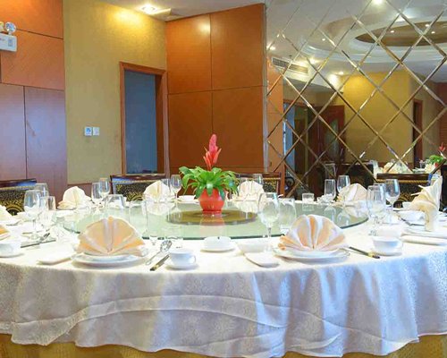 Days Hotel Frontier Jiading-3 Nights