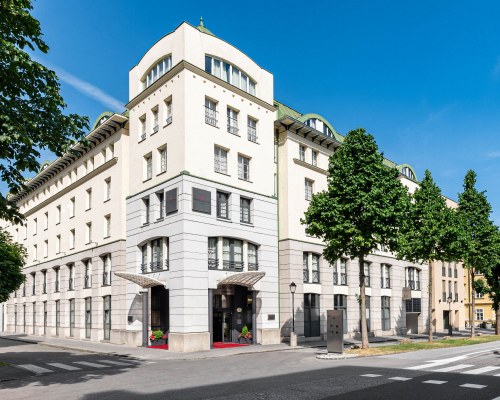 NH Salzburg City B&B - 3 Nights