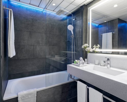 NH Checkpoint Charlie B&B - 3 Nights