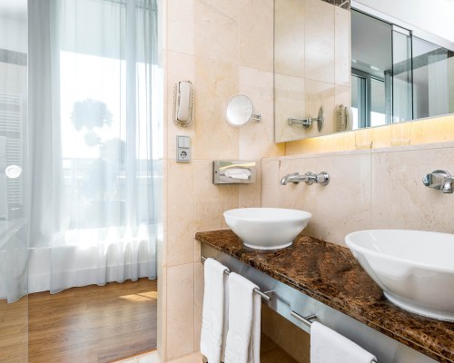 NH Checkpoint Charlie B&B - 3 Nights