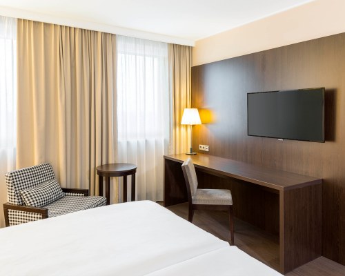 NH Danube City B&B - 4 Nights