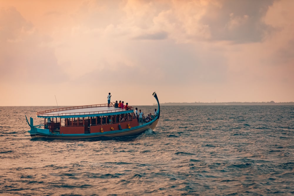 Hop on board the traditional Maldivian dhoni as they take you to traditional villages and uninhabited islands surrounding the island country.