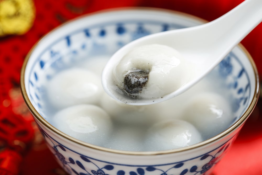 The Sweet Ningbo Rice Balls are soft, sweet and melts in your mouth with all types of savoury and sweet fillings.