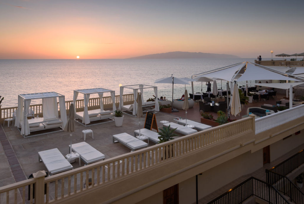 With a special deck overlooking the sea, guests easily feel like they have the ocean all to themselves.