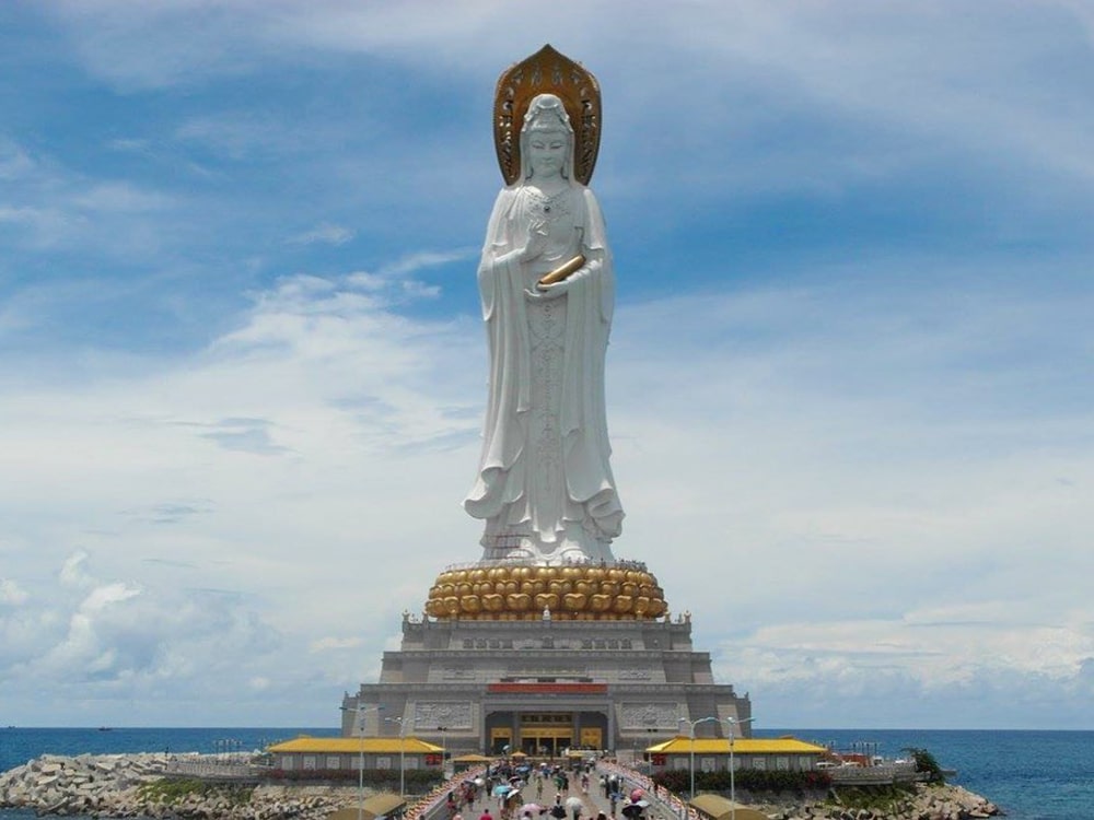  The Nanhai Guanyin Statue is one of Hainan’s most impressive and well-known landmarks.