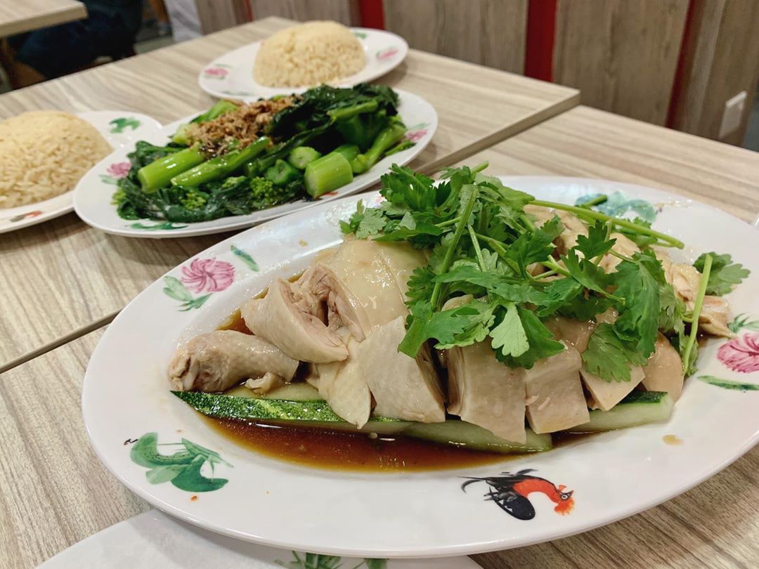  Aromatic and flavourful, Hainanese Chicken Rice is a dish that has achieved cult status in the food cultures of Singapore, Malaysia, Thailand and Vietnam.