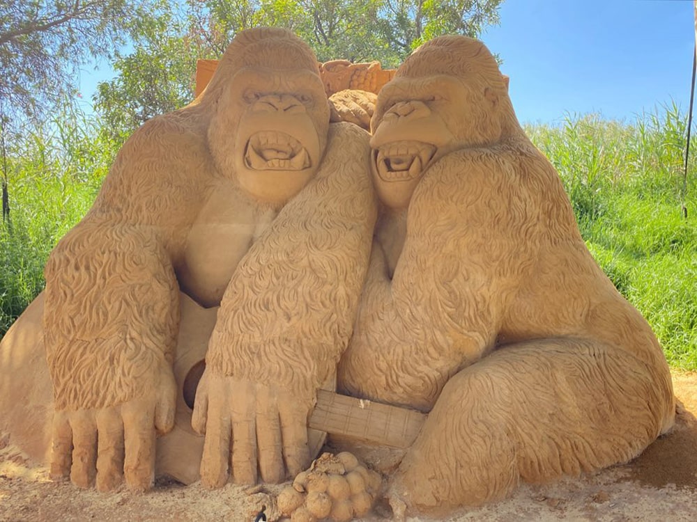 Every December, a new sand sculpting display refurbishes the park’s landscape.