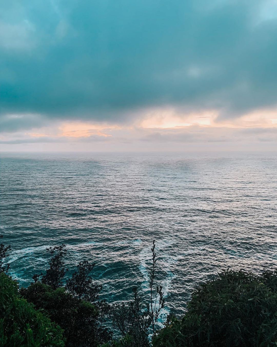 Catch the sunrise at Captain Cook’s lookout.